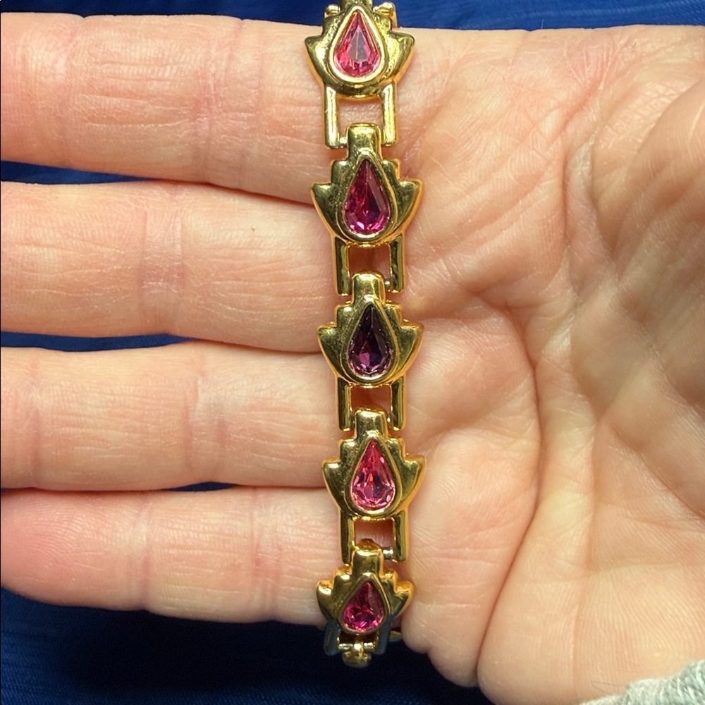 RARE 80's Swan Swarovski Gold Tennis 7.5" Bracelet Pink Purple Teardrop Crystals - Picture 2 of 9